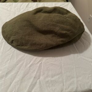 Poe and Co.  Linen flat cap size 7.5/62cm green